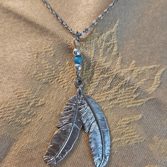 Source Unknown Jewelry - Vintage Southwestern Feather Necklace with Turquoise Accent